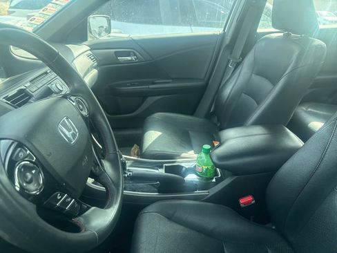 Used 2017 Honda Accord Sport Special Edition image 8