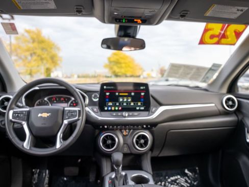 Used 2025 Chevrolet Blazer LT image 15