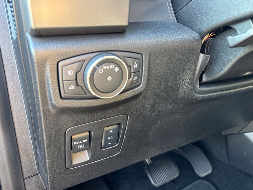 Used 2018 Ford F150 XLT w/ Equipment Group 302A Luxury AWD/4WD image 28