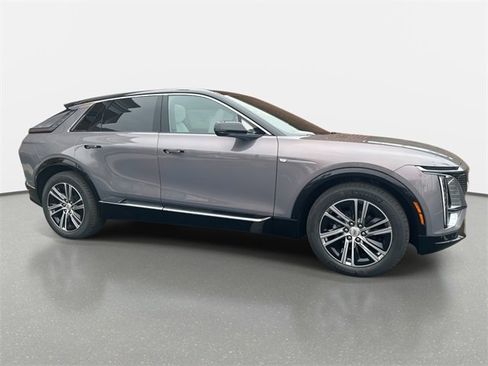 New 2025 Cadillac Lyriq Luxury image 10