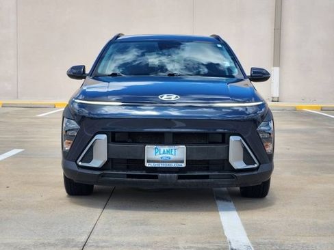 Used 2024 Hyundai Kona SEL FWD image 2