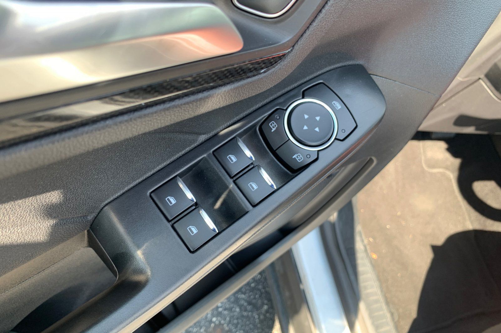 Used 2025 Ford Escape ST-Line FWD image 14