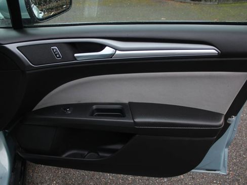 Used 2014 Ford Fusion S image 22