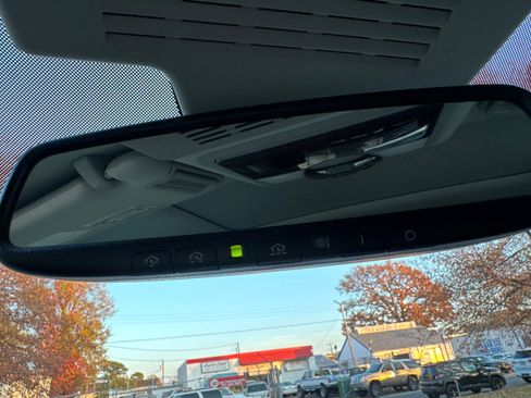 Used 2018 Nissan Armada SL w/ Premium Package image 28