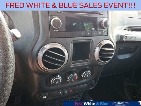 Used 2018 Jeep Wrangler Unlimited Sport AWD/4WD image 23