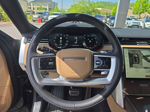 Used 2024 Land Rover Range Rover SE AWD/4WD image 29