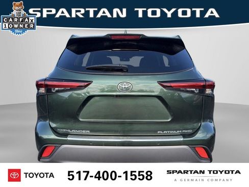 Used 2024 Toyota Highlander Platinum AWD/4WD image 3