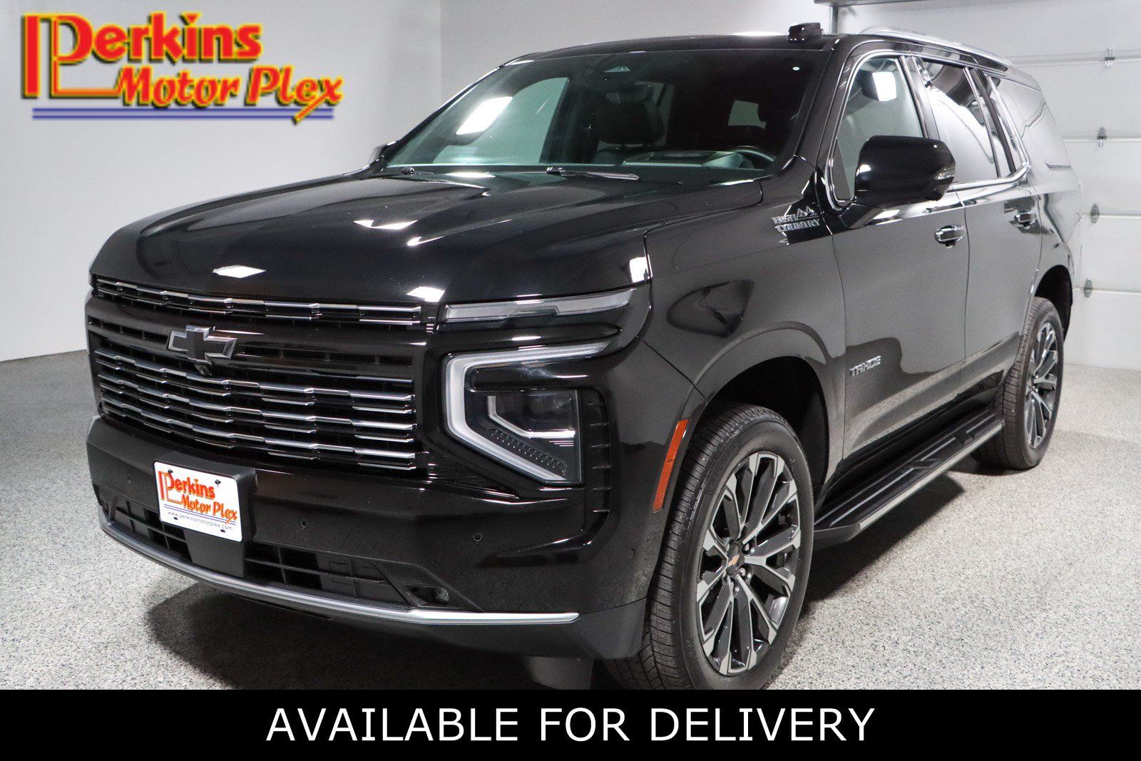 Used 2025 Chevrolet Tahoe High Country w/ Sun And Tow Package AWD/4WD image 1