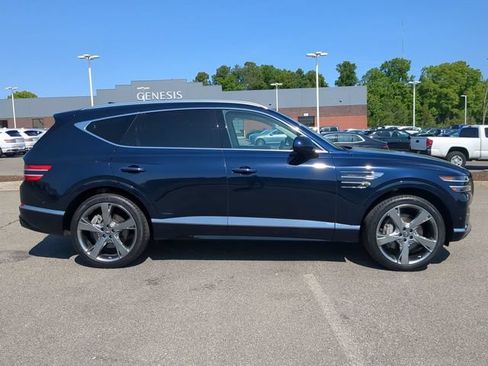 Used 2024 Genesis GV80 3.5T Advanced AWD/4WD image 3