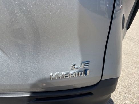 Used 2021 Toyota Sienna LE FWD image 8