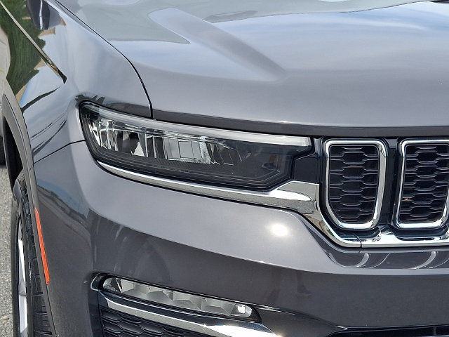 Used 2022 Jeep Grand Cherokee Limited AWD/4WD image 9