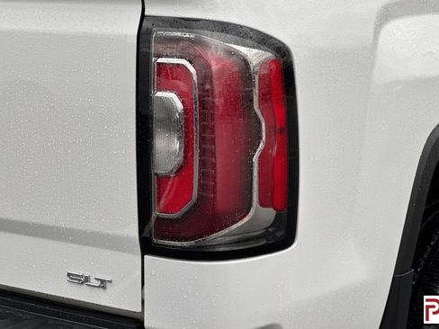 Used 2017 GMC Sierra 1500 SLT image 34