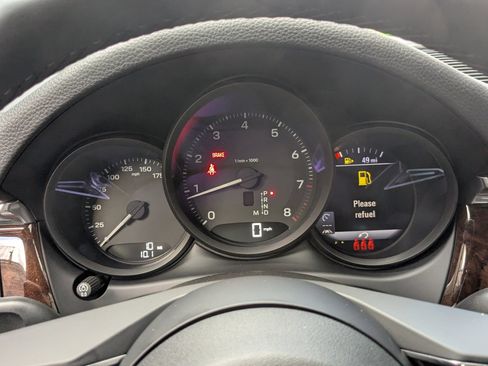 Certified 2026 Porsche Macan AWD/4WD image 16