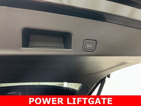 Certified 2024 Chevrolet Traverse RS image 50