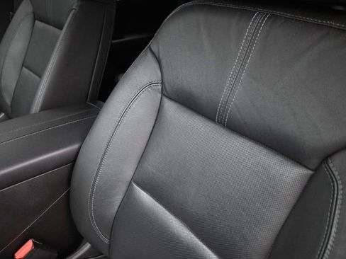 Used 2019 Chevrolet Blazer LT w/ Sun and Wheels Package image 17