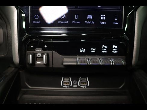 Used 2025 RAM 2500 Laramie w/ Night Edition image 29