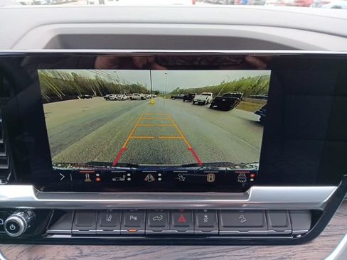 New 2026 GMC Sierra 2500 SLT w/ SLT Premium Package AWD/4WD image 13