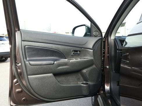 Used 2024 Mitsubishi Outlander Sport SE image 19