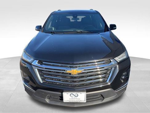 Used 2023 Chevrolet Traverse LT AWD/4WD image 3