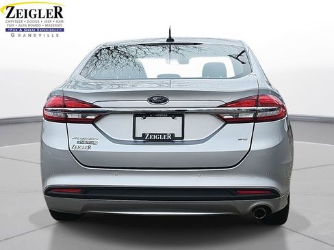 Used 2017 Ford Fusion Energi SE image 6
