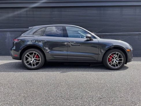 Certified 2023 Porsche Macan S AWD/4WD image 11