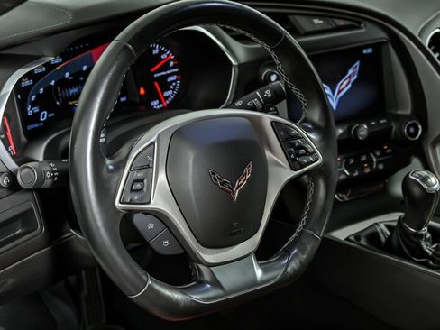 Used 2019 Chevrolet Corvette Stingray Coupe w/ Z51 1LT RWD image 18