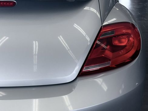 Used 2015 Volkswagen Beetle 1.8T image 11