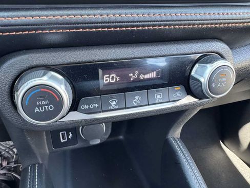 Used 2019 Nissan Kicks SR FWD image 30