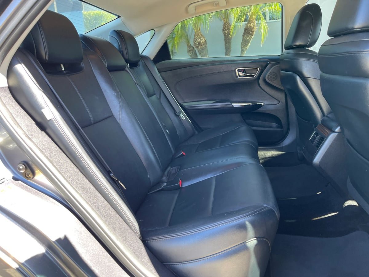 Used 2014 Toyota Avalon XLE Touring FWD image 26