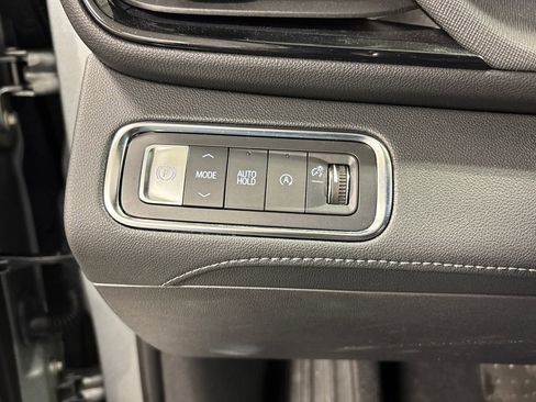 Used 2025 Buick Enclave Preferred image 31