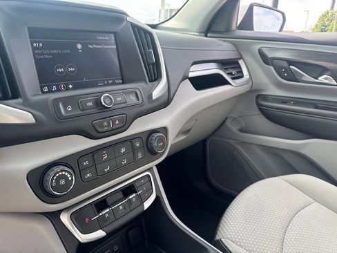 Used 2024 GMC Terrain SLE FWD image 22