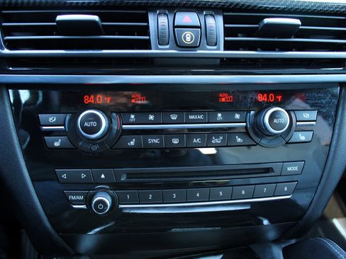 Used 2015 BMW X5 M image 29