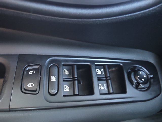 Used 2023 Jeep Renegade Altitude AWD/4WD image 30