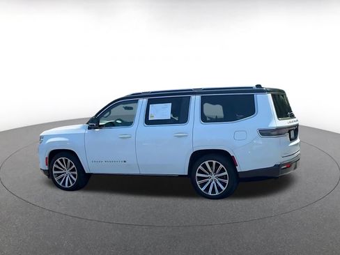 Used 2023 Jeep Grand Wagoneer Series II AWD/4WD image 8