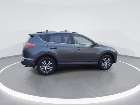 Used 2016 Toyota RAV4 LE FWD image 10