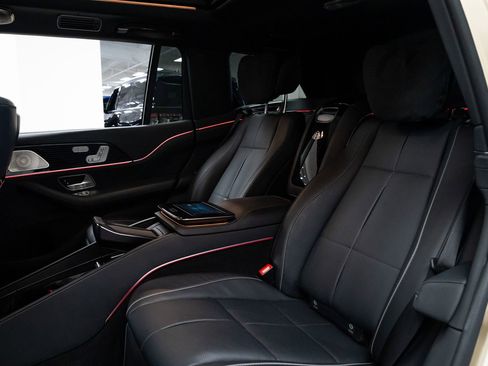 Used 2023 Mercedes-Benz Maybach GLS 600 4MATIC image 21