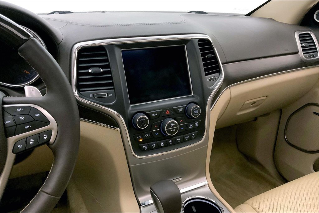 Used 2018 Jeep Grand Cherokee Overland AWD/4WD image 5