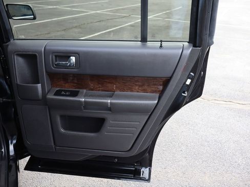 Used 2018 Ford Flex Limited image 27