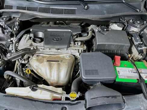 Used 2012 Toyota Camry LE image 30