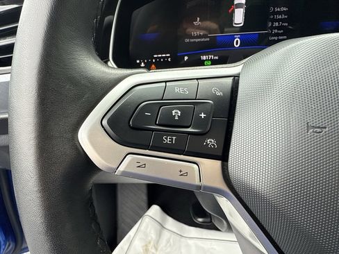 Used 2024 Volkswagen Jetta SE image 4