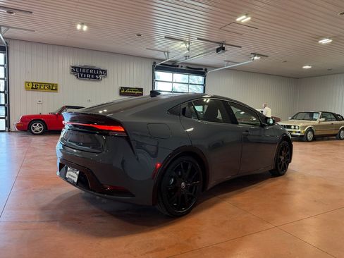 Used 2024 Toyota Prius Prime SE image 8