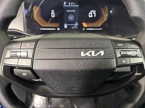 Used 2025 Kia K4 FWD image 19