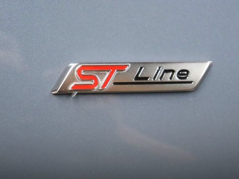 Used 2025 Ford Explorer ST-Line RWD image 9