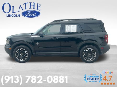 Used 2025 Ford Bronco Sport Outer Banks w/ Outer Banks Tech Package+ AWD/4WD image 2