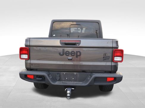 Used 2022 Jeep Gladiator Sport AWD/4WD image 18