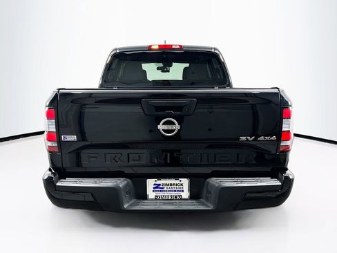Used 2022 Nissan Frontier SV image 6