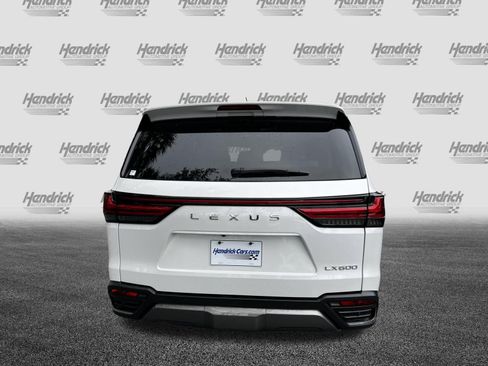 Used 2022 Lexus LX 600 4WD w/ Accessory Package (Z1) image 8