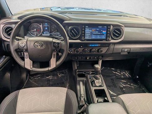 Used 2021 Toyota Tacoma TRD Off-Road w/ Technology Package AWD/4WD image 22