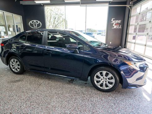 Used 2024 Toyota Corolla LE image 5