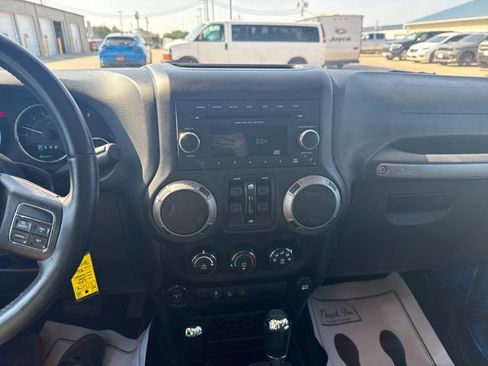 Used 2016 Jeep Wrangler Unlimited Sport w/ Quick Order Package 24S AWD/4WD image 15